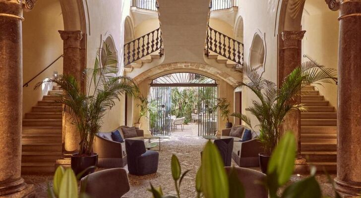 Palacio Can Marqués by Puro