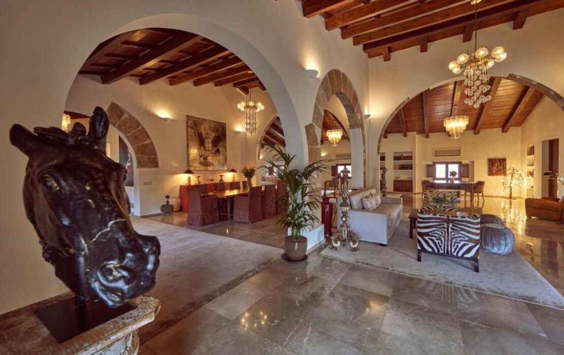 Palacio Can Marqués by Puro