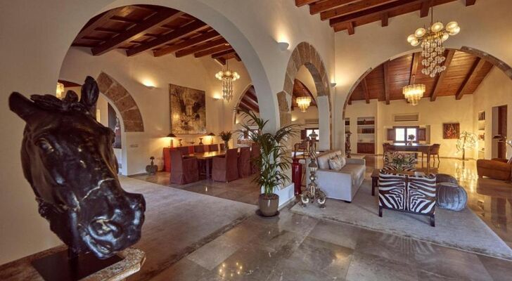 Palacio Can Marqués by Puro