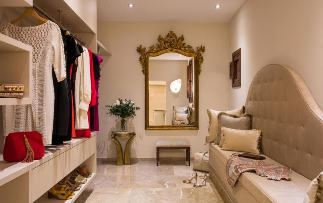 Palacio Can Marqués by Puro