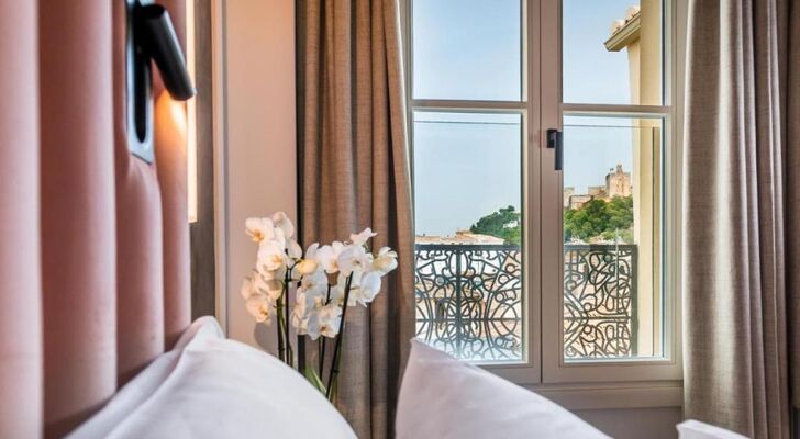 Palacio Gran Vía, a Royal Hideaway Hotel