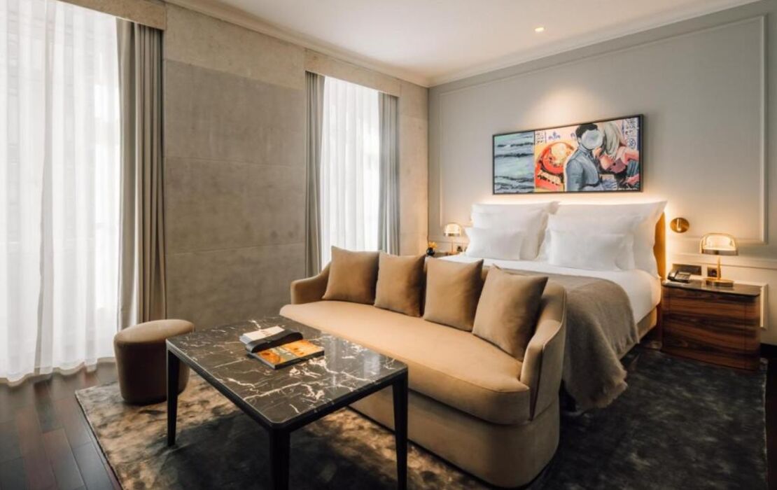 MYTHIC SANA Downtown Suites