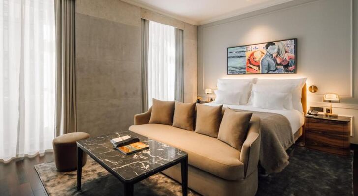 MYTHIC SANA Downtown Suites