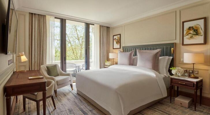 Jumeirah Carlton Tower London