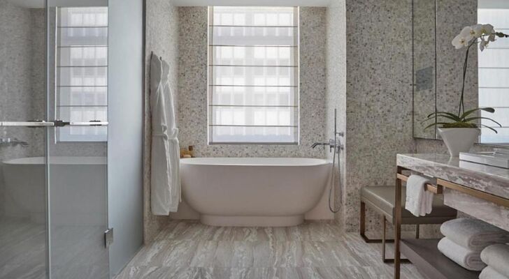 Four Seasons Hotel New York Downtown