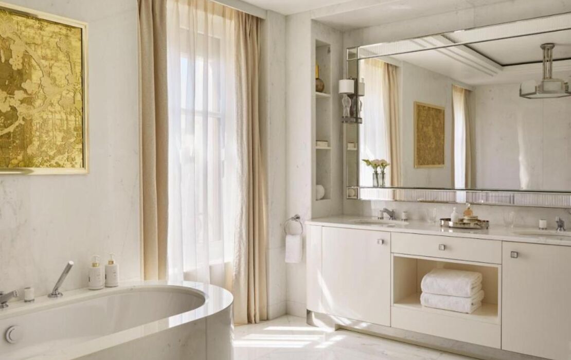 The Woodward - Auberge Collection