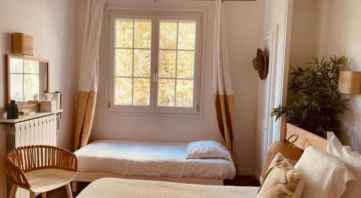 Hotel de La Plage - Mahogany