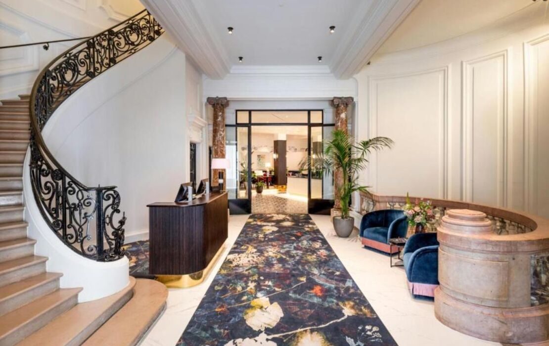 Sapphire House Antwerp, Autograph Collection