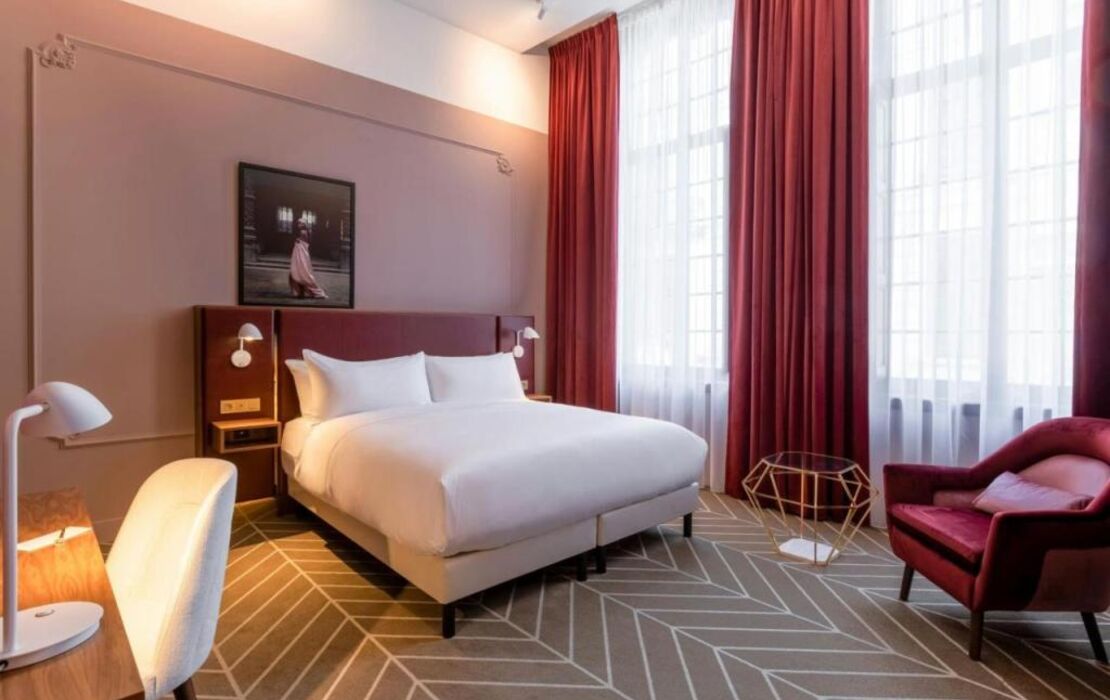 Sapphire House Antwerp, Autograph Collection