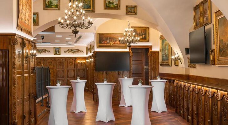 Iron Gate Hotel & Suites Prague by BHG
