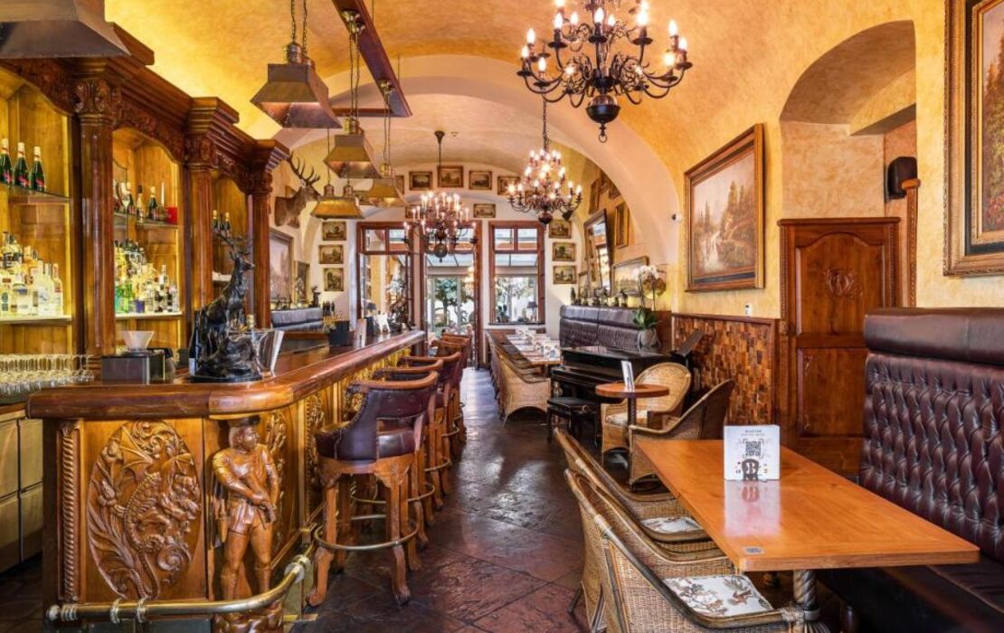 Iron Gate Hotel & Suites Prague by BHG