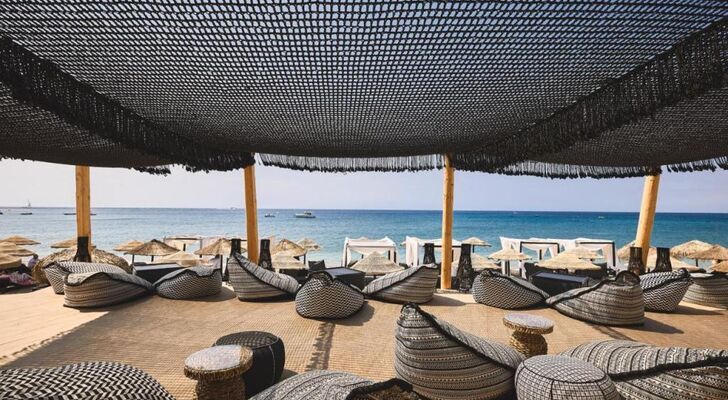 Artemis Seaside Resort