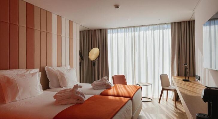 Lumen Hotel & The Lisbon Light Show