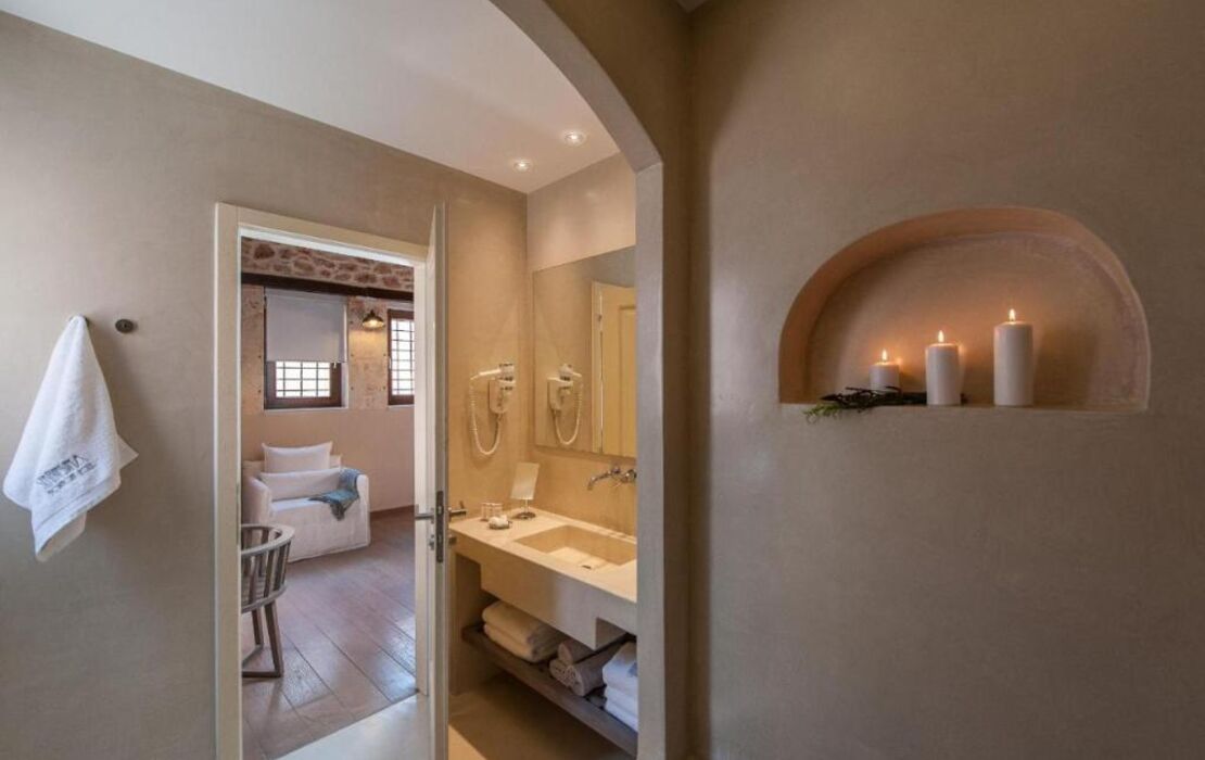 Serenissima Boutique Hotel