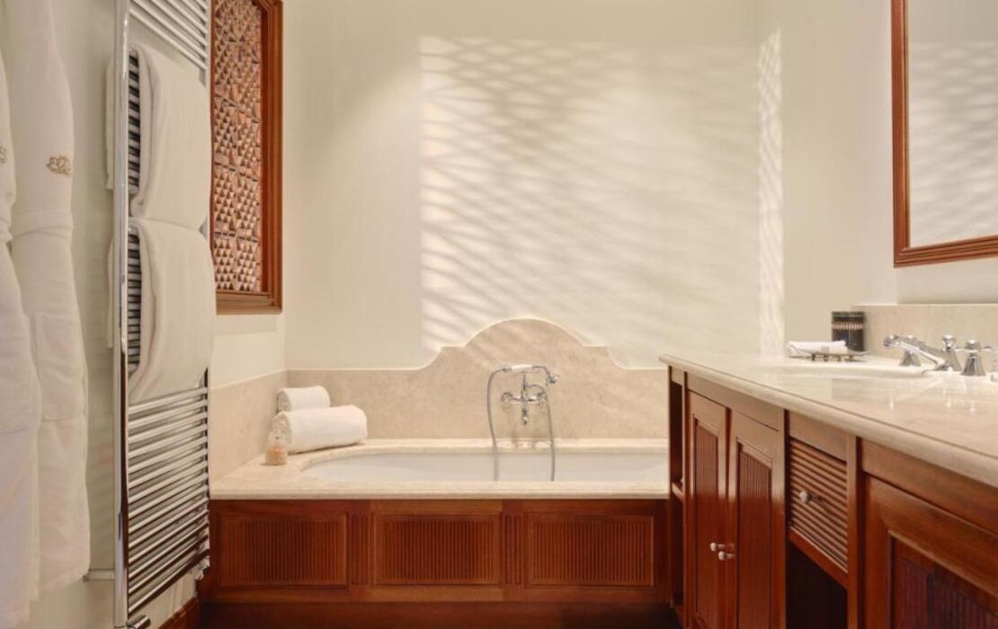 Airelles Pan Dei Palais