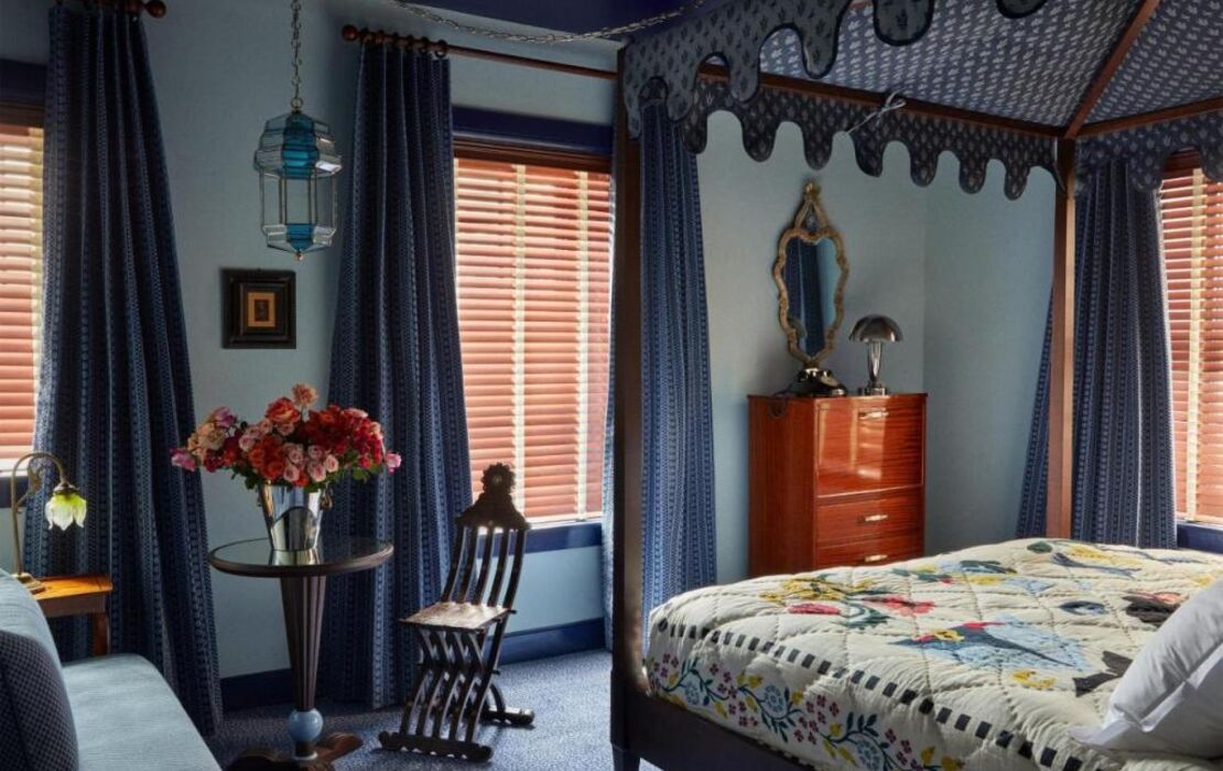 Ulysses, an Ash Hotel