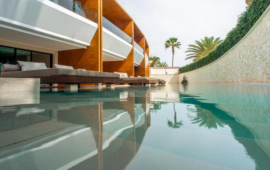 TenSuites - Adults Only