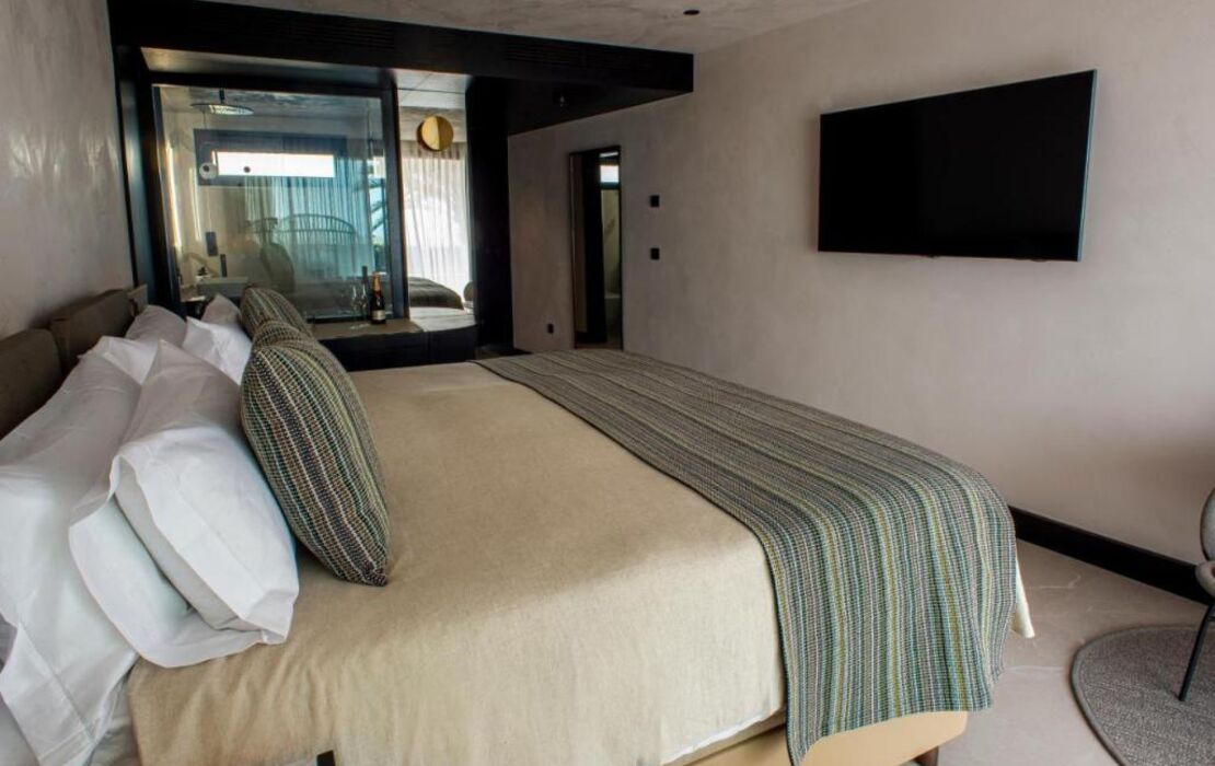 TenSuites - Adults Only