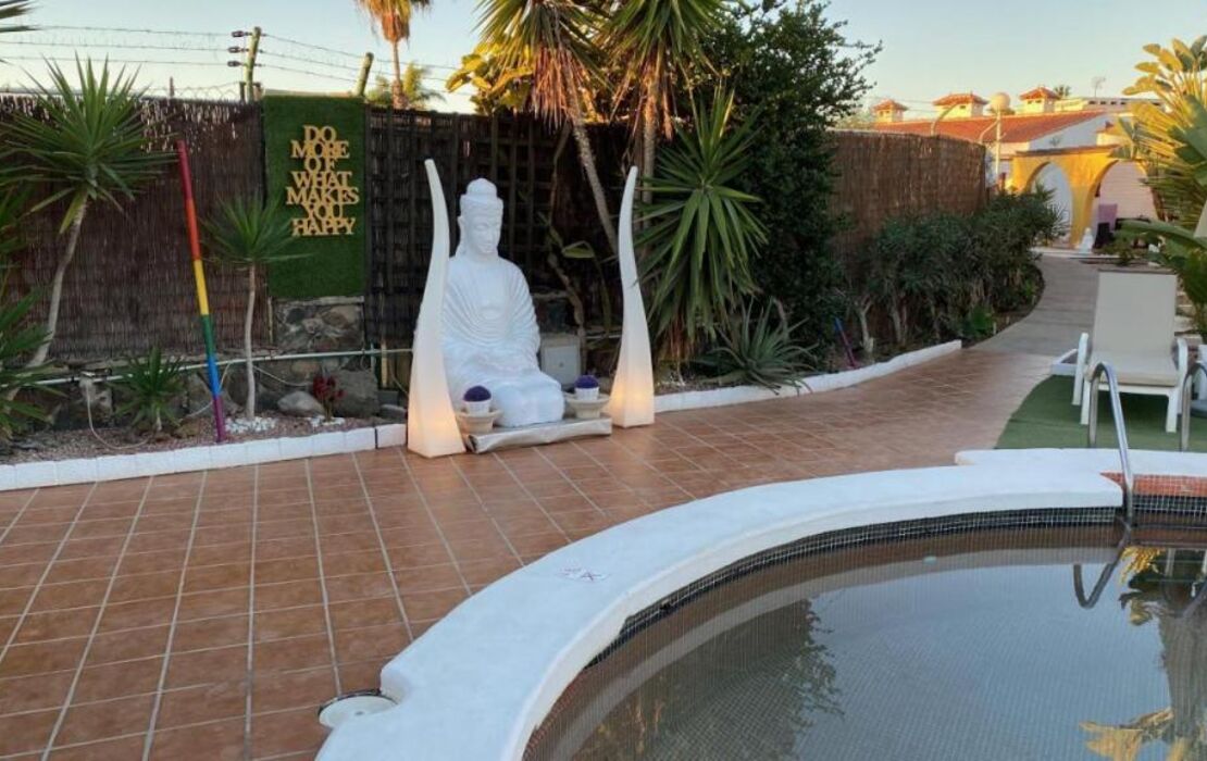 Rainbow Golf Bungalows, Gay Men-only Resort