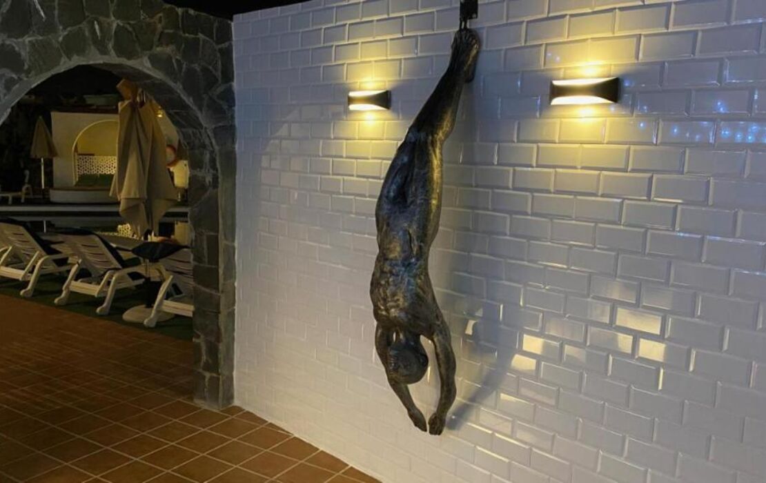 Rainbow Golf Bungalows, Gay Men-only Resort