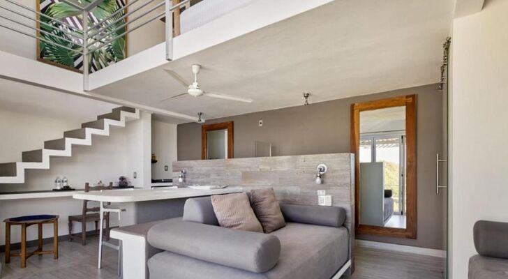 Villa Aikia (Adults Suites A/C)