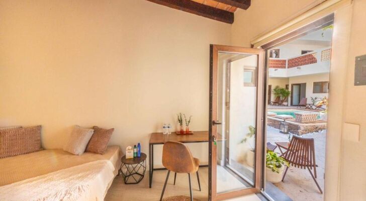 Casa Victoria Malecón - Adults Only