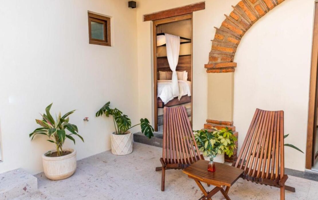 Casa Victoria Malecón - Adults Only