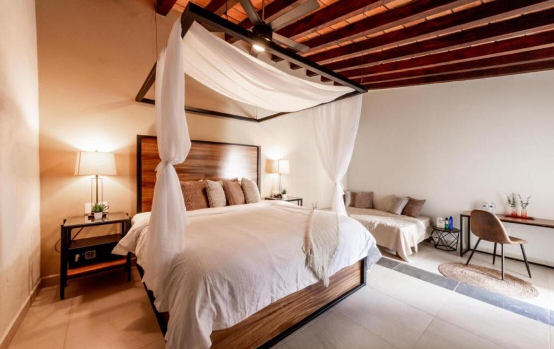 Casa Victoria Malecón - Adults Only