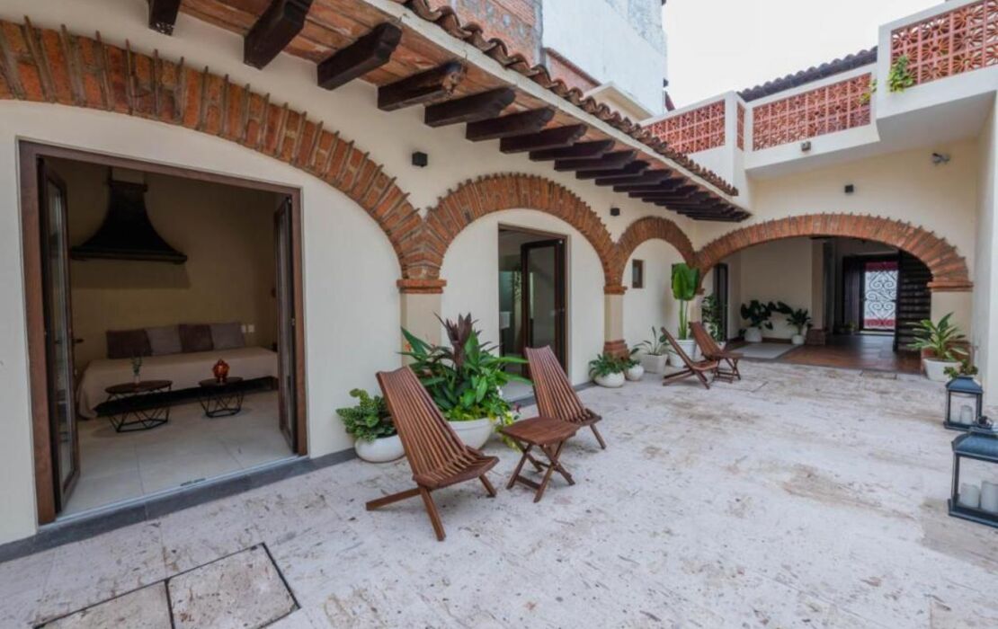 Casa Victoria Malecón - Adults Only