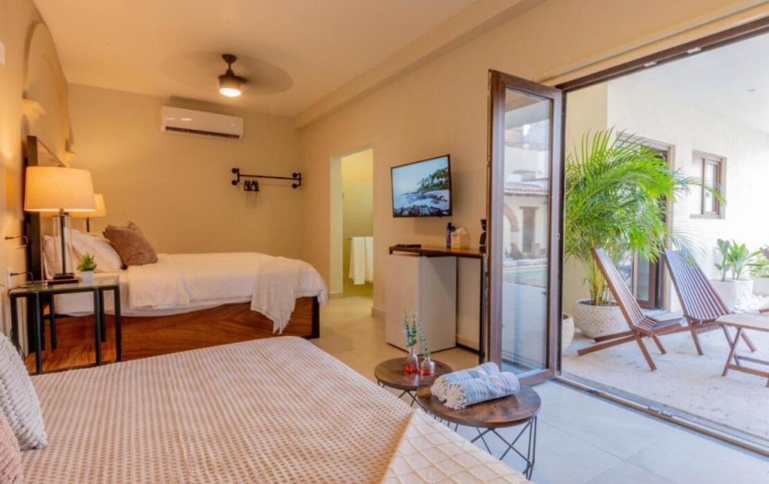 Casa Victoria Malecón - Adults Only