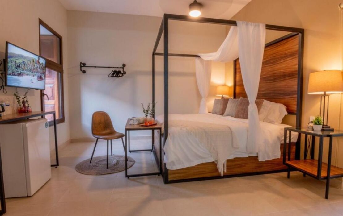 Casa Victoria Malecón - Adults Only