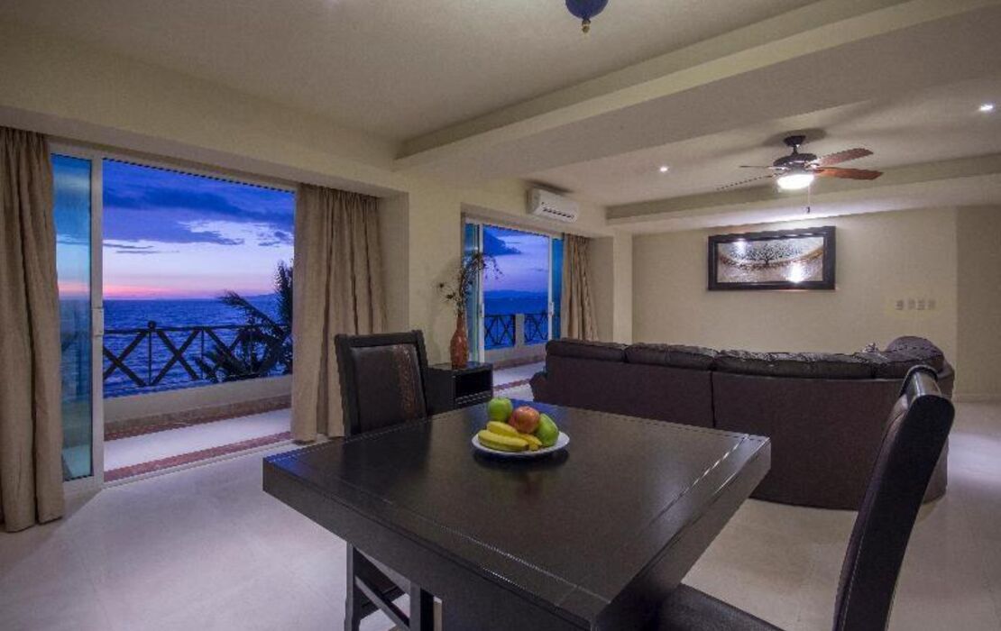 Blue Chairs Beachfront Resort Puerto Vallarta - Adults Only