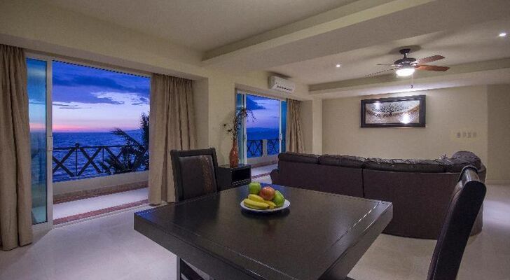 Blue Chairs Beachfront Resort Puerto Vallarta - Adults Only