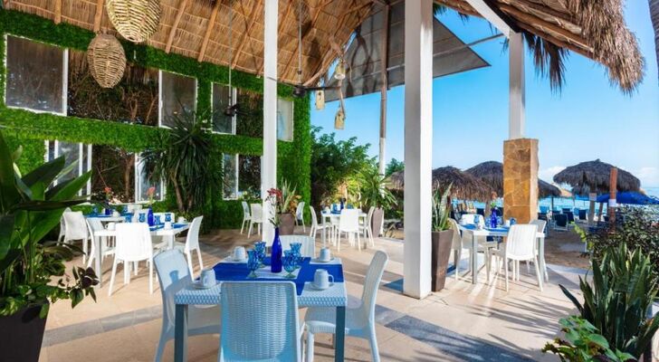 Blue Chairs Beachfront Resort Puerto Vallarta - Adults Only