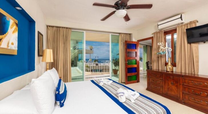 Blue Chairs Beachfront Resort Puerto Vallarta - Adults Only