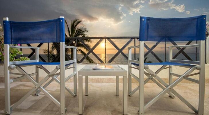 Blue Chairs Beachfront Resort Puerto Vallarta - Adults Only