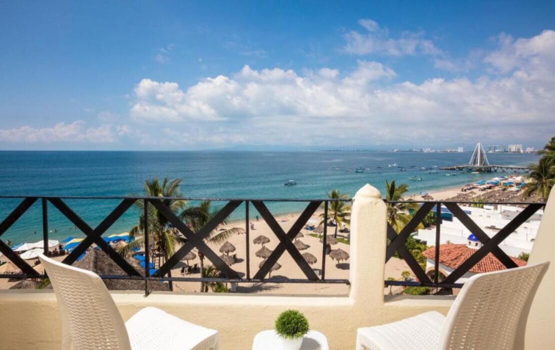 Blue Chairs Beachfront Resort Puerto Vallarta - Adults Only