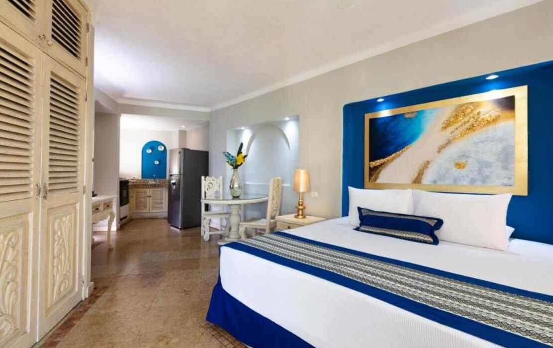 Blue Chairs Beachfront Resort Puerto Vallarta - Adults Only