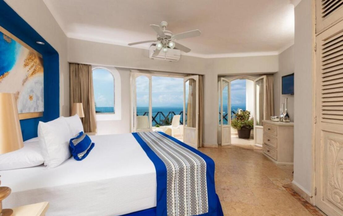 Blue Chairs Beachfront Resort Puerto Vallarta - Adults Only