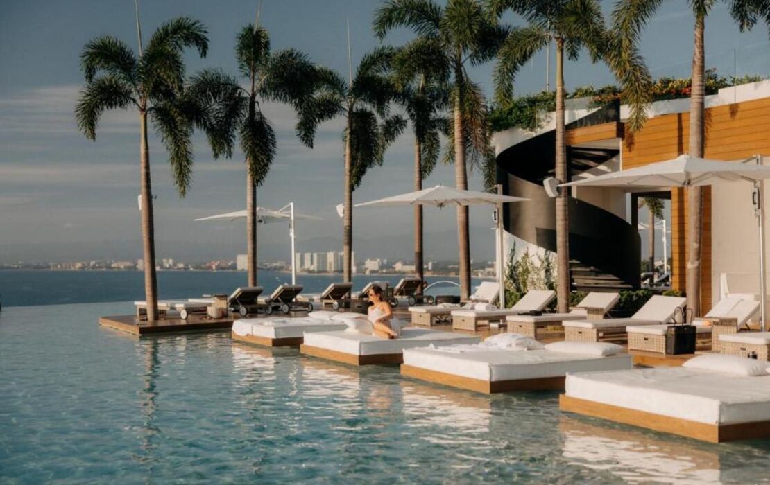 Maxwell Collection Romantic Zone