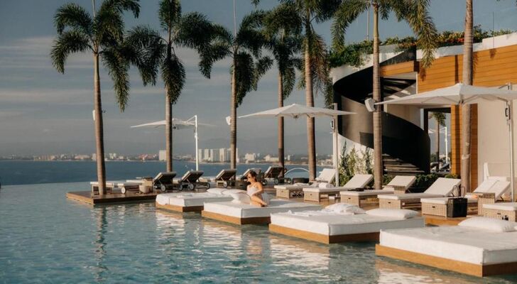 Maxwell Collection Romantic Zone