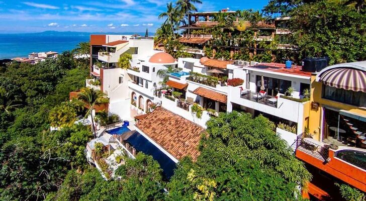 Casa Cupula LGBT Luxury Resort