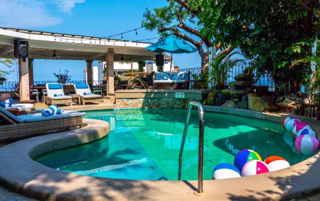 Casa Cupula LGBT Luxury Resort