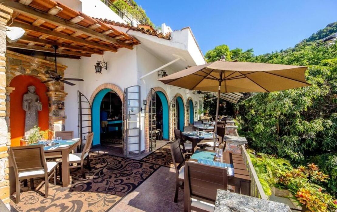 Casa Cupula LGBT Luxury Resort