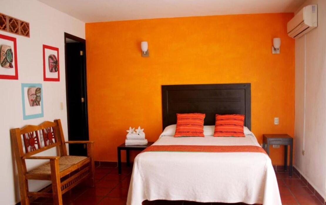 La Iguana Vallarta LGBT ADULTS ONLY - Romantic Zone - Party Clubbing Street