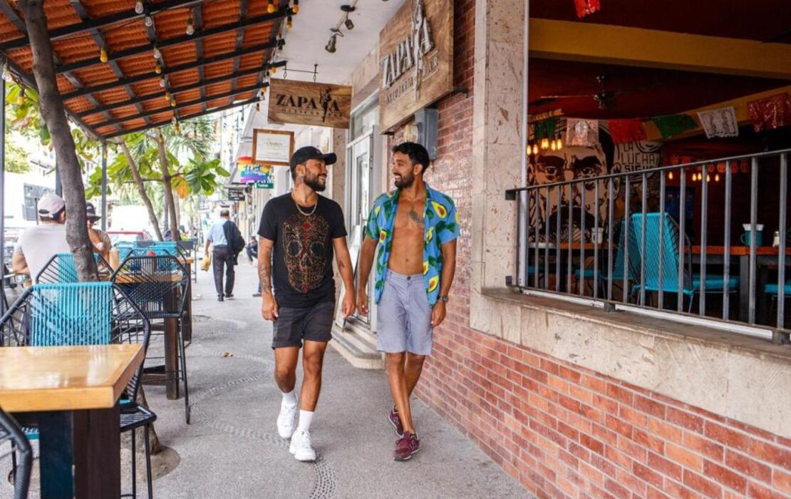 La Iguana Vallarta LGBT ADULTS ONLY - Romantic Zone - Party Clubbing Street