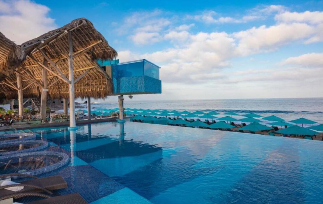 Almar Resort Luxury LGBT Experience by Mantamar Beach Club