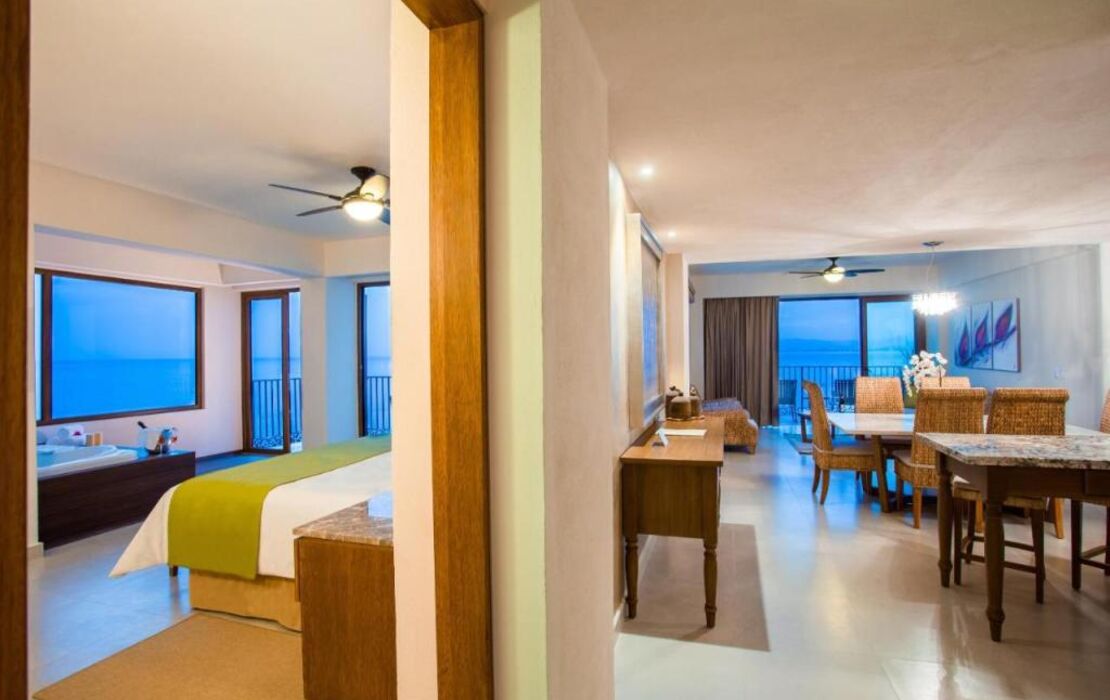 Almar Resort Luxury LGBT Experience by Mantamar Beach Club