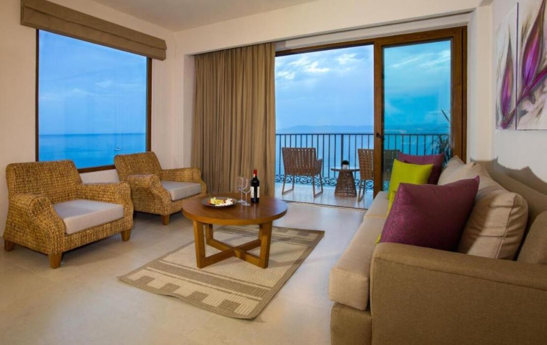 Almar Resort Luxury LGBT Experience by Mantamar Beach Club