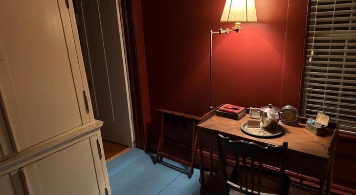 The Gaslamp Bed and Breakfast